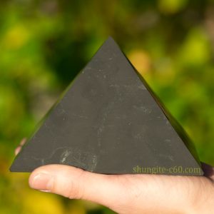 shungite pyramid 120 mm