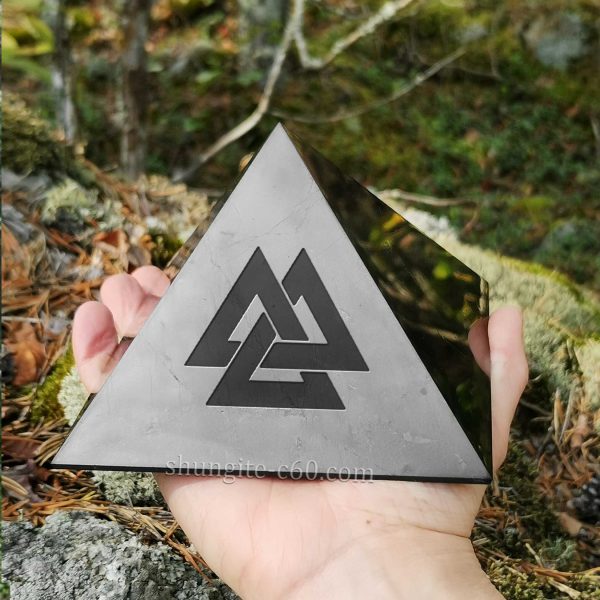 Shungite Pyramid Wifi 12 cm