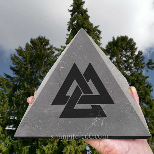 Shungite Pyramid Wifi 15 cm