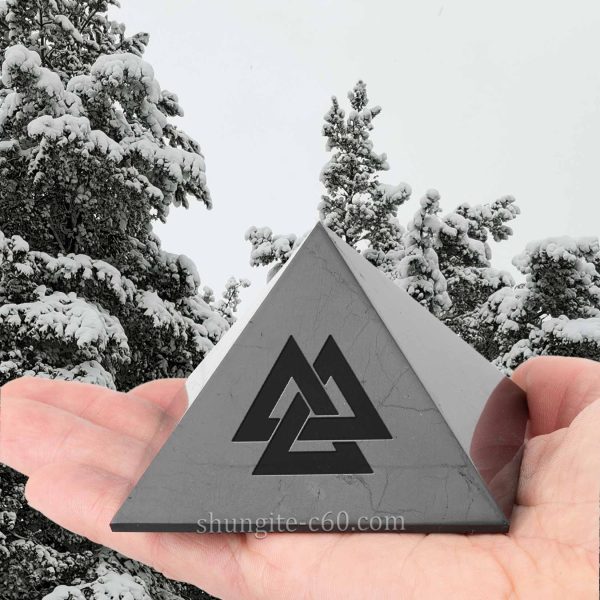 Shungite Pyramid Wifi 7 cm