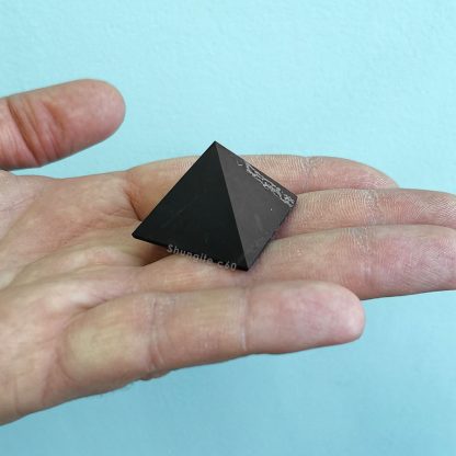 shungite pyramid 30mm unpolished